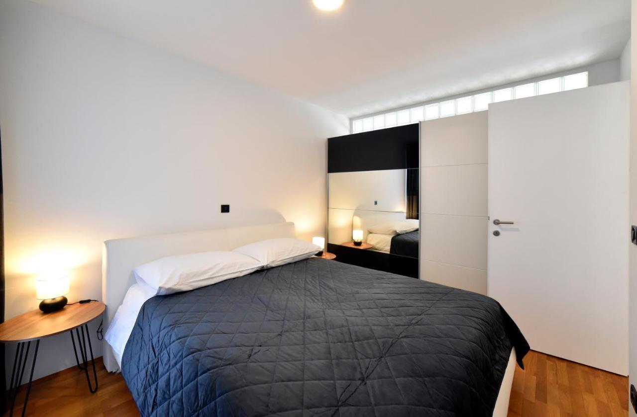 Lavir Apartment With Parking Zagreb Exterior foto