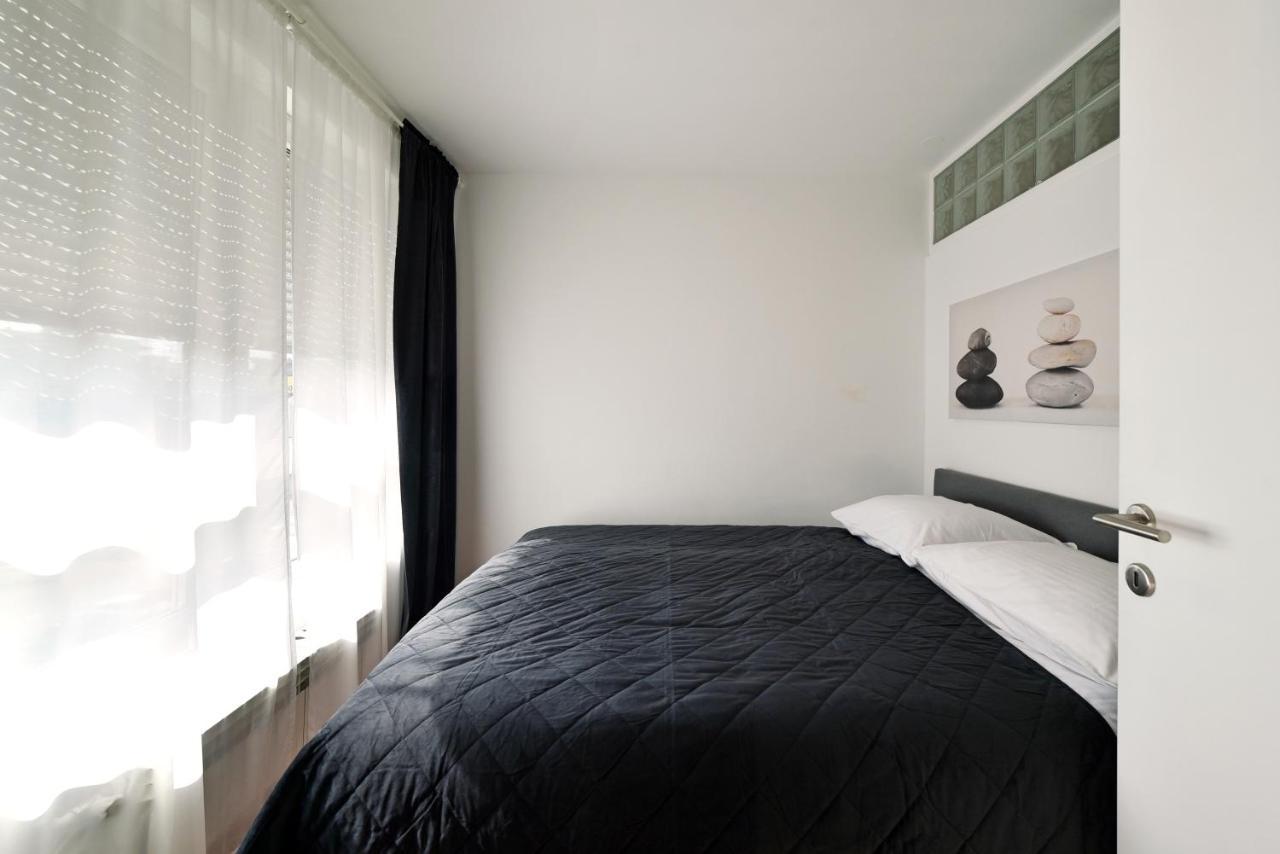 Lavir Apartment With Parking Zagreb Exterior foto