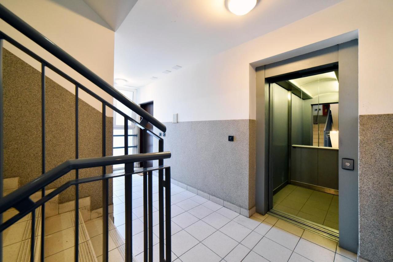 Lavir Apartment With Parking Zagreb Exterior foto